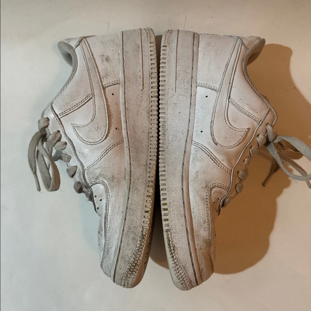 NIKE AIR FORCE 1 White Leather Sneakers Size 7.5 GUC DD8959-100 $115